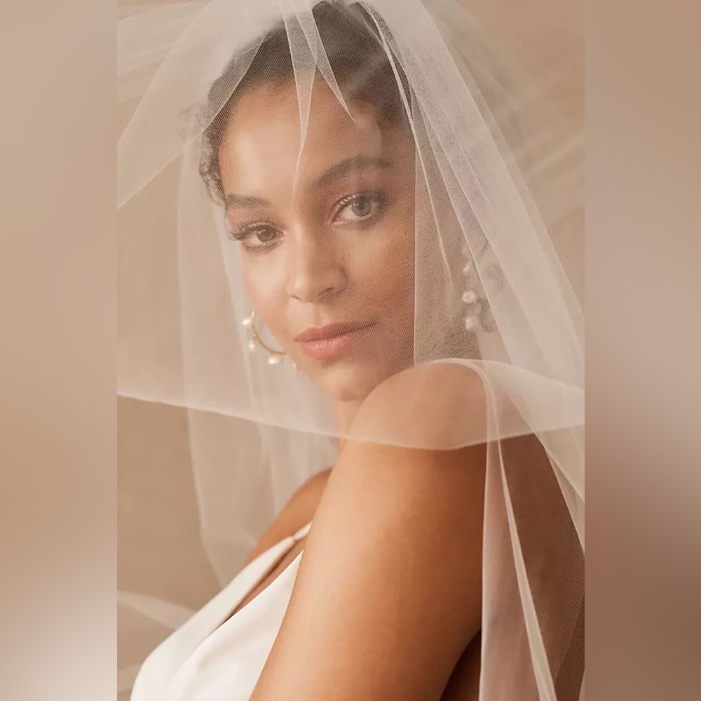 Madeleine Fig Pelletier Fingertip Veil (BHLDN)